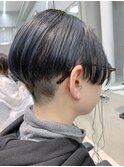 刈り上げショート、ネイビーカラー、マニッシュショート
