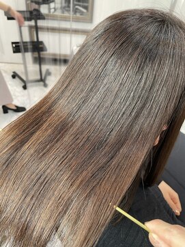 エスカーラ 表参道(THE ESCALA) @aidaman321/ゆるふわロング/センターパート/スイートAライン