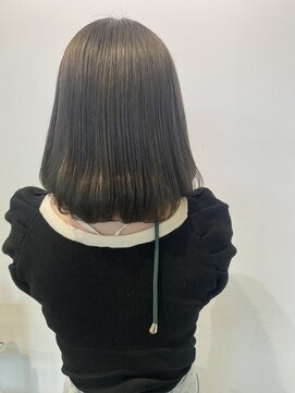 アドラーブル 万代店 (adorable) 大人可愛い大人美人くすみカラーアッシュグレーベージュ