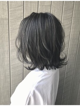 エイム ディクト ヘアー プロデュース(ame D.C.T HAIR PRODUCE) 切りっぱなしボブ×グレージュ