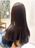 ロングヘアにたっぷりのサイドレイヤー