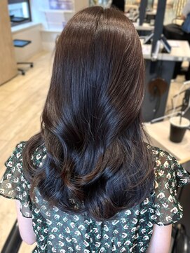 Mako ダークカラー　髪質改善 暗髪 透明感カラー ブリーチなし