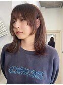 顔周りレイヤーのミディアムスタイル/レイヤーカット