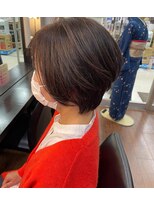 ユアーズ 四街道店(HAIR&NAIL YOURS)&nbsp;脱白髪染め白髪ぼかし耳だしショート大人かわいいうるツヤ髪