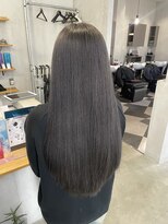 シェル 津山の手店(shel)&nbsp;20代30代大人可愛い艶感アッシュグレージュケアブリーチ