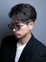 ゴールドシブヤ(GOALD SHIBUYA)&nbsp;フェザーショート　ニュアンスパーマ　センターパート　毛流れ