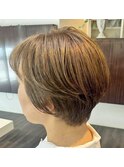耳かけ大人小顔ショートボブ立体感レイヤーカット30代40代50代