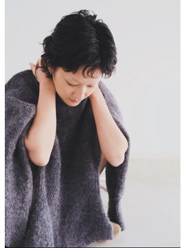 loca 黒髪ショート