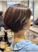 夏の耳掛け丸みショート