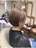 ショートボブ