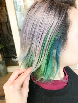 サロンドミルク 原宿(salon de MiLK) インナーカラー×ホワイト、グリーン、ブルー×タンバルモリ