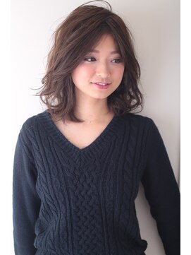 リアン(Lian) センターパートリバーススタイル