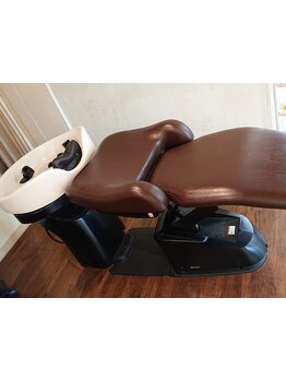 落ち着いた店内で、心置きなくヘッドスパを体験♪気軽に通えるリラックス空間で毎日の疲れを改善☆