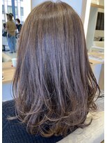 アテナ アヴェダ(ATENA AVEDA) ミディアムレイヤー＋ハイライト