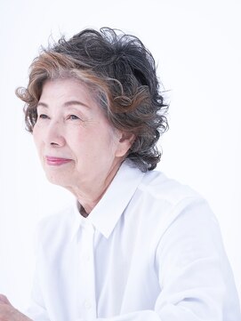 えがお美容室 【えがお美容室】60代にオススメ◎スチームパーマウェーブ