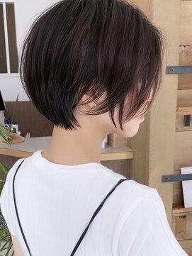 ビュー フクオカ(VIEW FUKUOKA) 美髪にオトナかわいいホワイトグレージュネビージュショートボブ