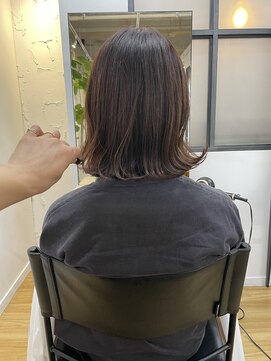 ローラン(Rollant.) 伸ばし中の外ミディアムボブ