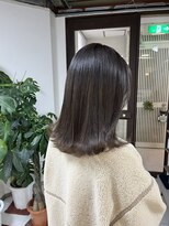 ユーリ(juli)&nbsp;透明感グレージュ×ミディアム