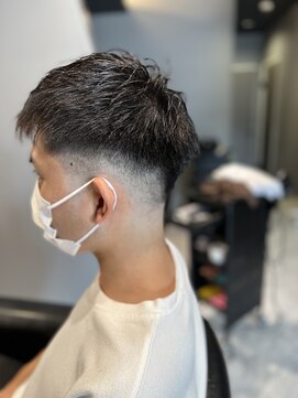 ボルン(BOLEN) スキンフェード風ショート