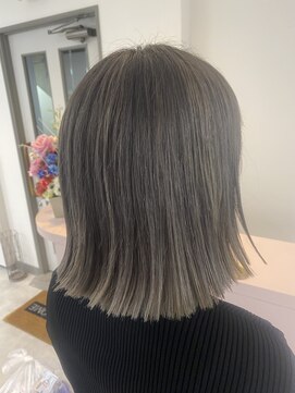 トリート(treat.) グレージュ