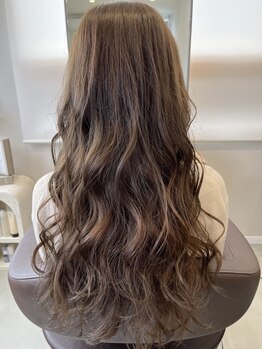 似合わせデザイン提案×丁寧なカウンセリングでお客様の魅力をグッと引き出します*