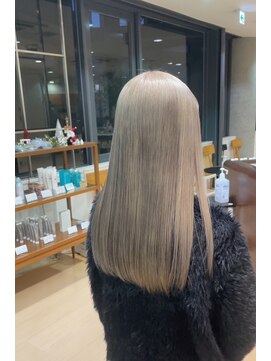 アウラ(AURA) グレージュカラー透明感カラーオリーブカラー