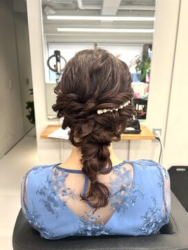 バルベストーキョーサウス(BARBES TOKYO SOUTH) ミディアムヘアの編みおろし【清板】