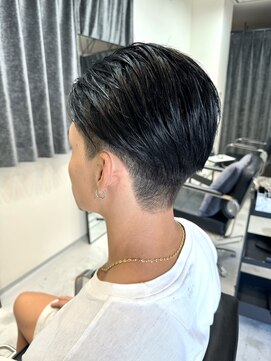 サロンワン(Salon1) 黒髪バックスタイル