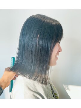 マメ(mame) ぱつっと切りっぱスタイル