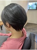 耳掛けショートボブ