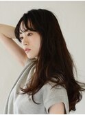 黒髪でも軽やかなリラクシーロング