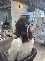 コワファーストナガサキシャンプーボーイ(COIFF1RST NAGASAKI SHAMPOO BOY)&nbsp;ハーフアップアレンジ