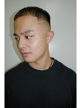 ルックグッドストア タカラヅカ(LOOK GOOD STORE TAKARAZUKA) メンズカットアップバングスキンフェードベリーショート