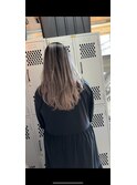 レイヤーボブハイライトブリーチレイヤーハイトーングレージュ