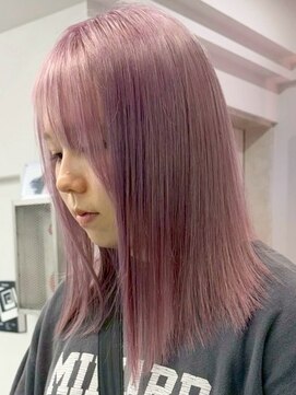 ウィコ 新宿(WICO) ホワイトピンク[新宿駅/外ハネボブ/ワイドバング/美髪]