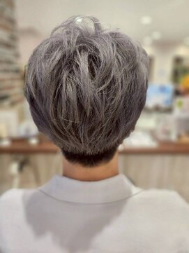 ハイレート ウニクス川越店(Hairate) 【Hairate本川越】シルバーカラー