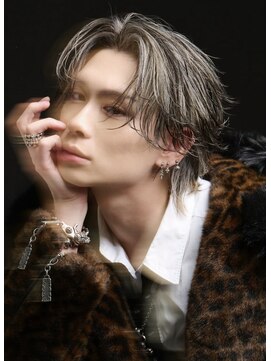 ゴールドシブヤ(GOALD SHIBUYA) フェザーウルフ