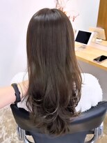 トエン(toen) オリーブベージュ×ロングレイヤー