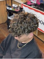 フォーティースリーヘアー(FORTYTHREE hair) スペインカール×金メッシュ