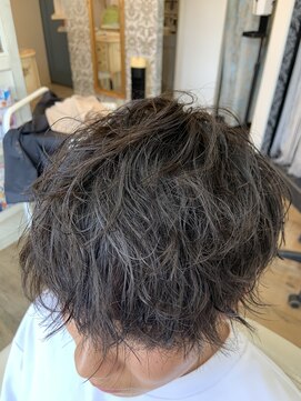 ハグエヴェック(HUG AVEC) 緩めスパイラルパーマ