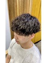 エルオム(EL.HOMME)&nbsp;波巻きクリームパーマ／刈り上げマッシュ