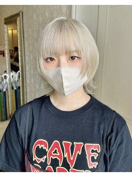 ヘアスタジオ アルス 御池店(hair Studio A.R.S) ハイトーンショートウルフカットレイヤーカットホワイトカラー
