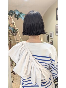 アントミ(...and tomi) ゆるウェーブボブ