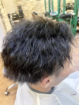 アンフィ 神奈川新町(Anphi) ワイルドでカッコイイ☆アップバングツイストスパイラルパーマ