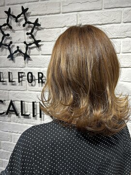 エールフォルム 藤枝店(YELLFORME) ハイライトデザインカラー×外ハネスタイル