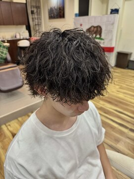 スウェル 稲毛店(Swell) サーフカール/フェザーパーマ/ブルーブラック/稲毛駅/眉毛