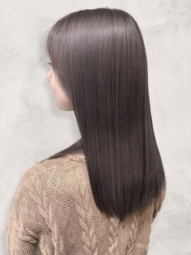 メゾンe.m.a(MAISON e.m.a) 透明感◎ミルクティーベージュ縮毛矯正
