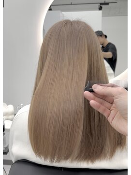 １ブリーチでできるミルクティーベージュ