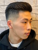 グレイスフルバーバー 赤坂見附店 スキンフェードポンパドールスタイル