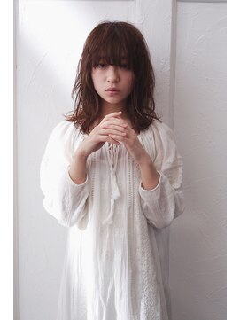 マウロア(MAULOA) 【MAULOA】素肌感 透明感のゆる巻き ミディアム